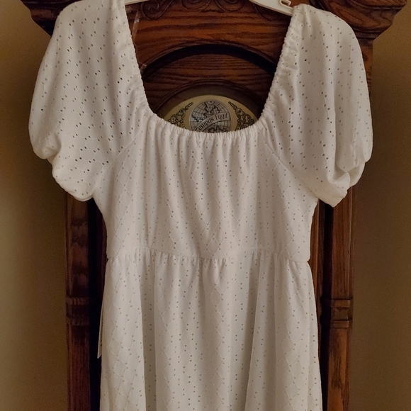 Loxology Women's Eyelet Shift Dress NWOT - Picture 7 of 14